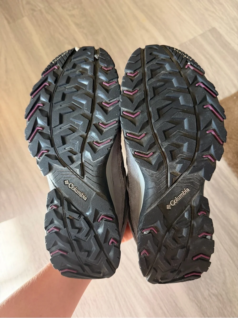 Columbia Hiking Shoes Women’s Size 9.5